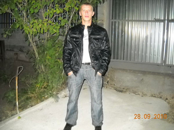 Виталий Безбородов