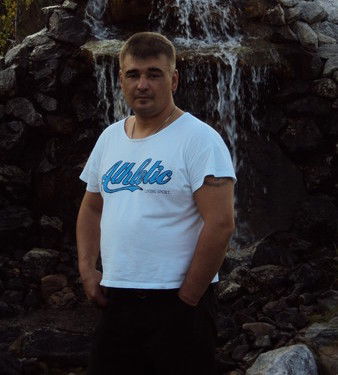 Роберт Латыпов