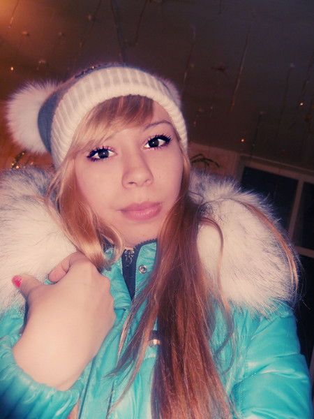 Леян Ловенгер|*