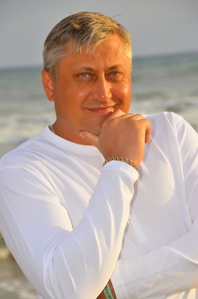 Александр Кухарев