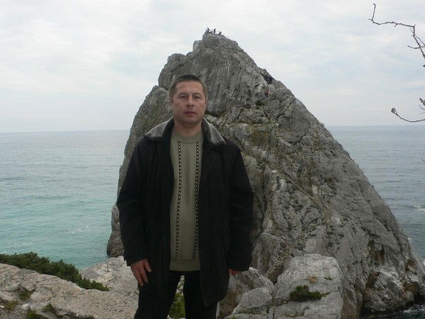 Владимир Петров