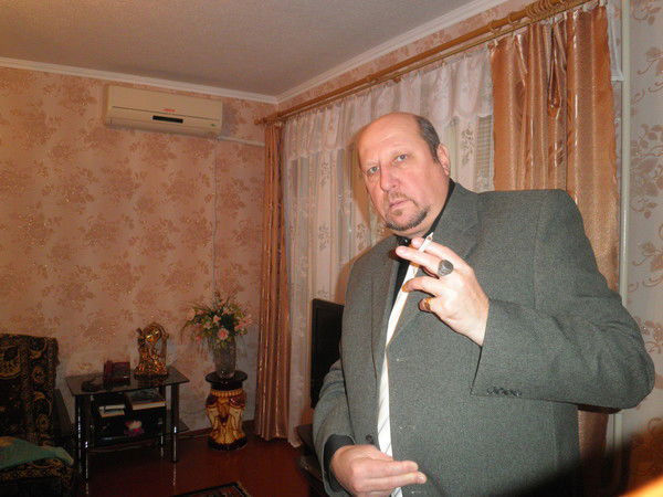 Борис Резников