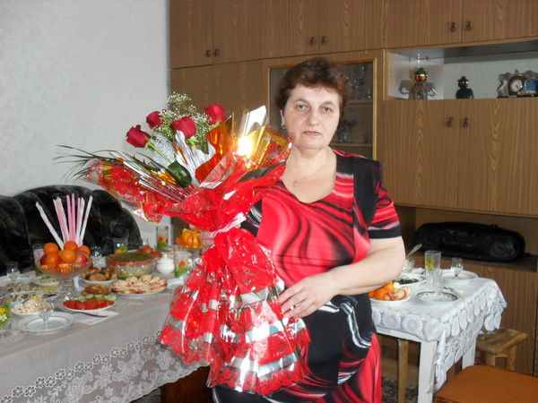 Елена Галанскова