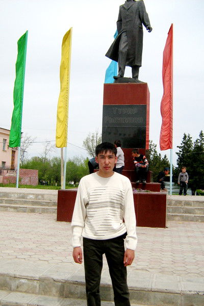 Айдар Науанов