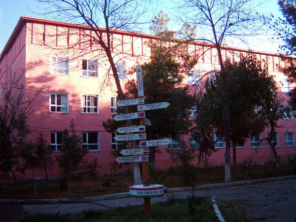 Искандар Нуров