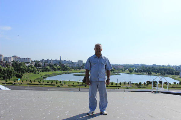 Олег Манащук