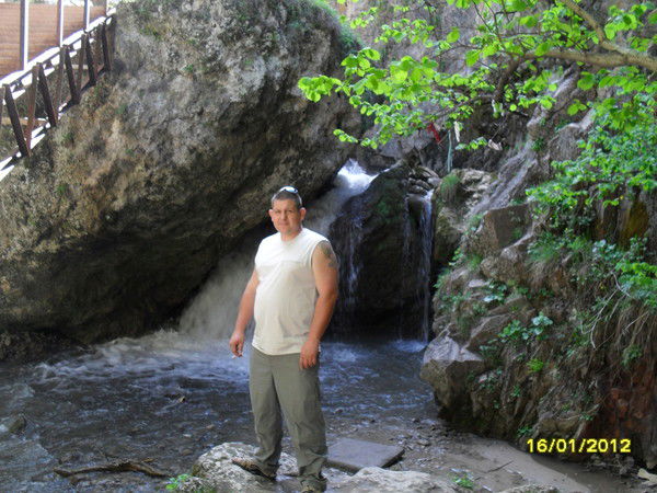 Витос Тютин