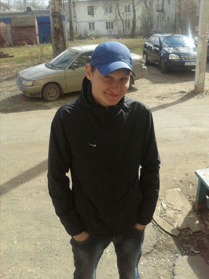 Максим Котельников