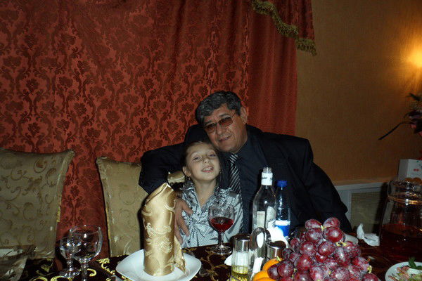 Тавар Шарофов