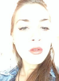 Оленька Колесникова