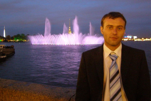 Александр Лавров