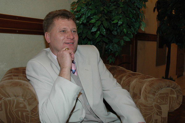 Виктор Новиков