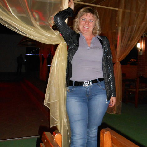 Лариса Деменик