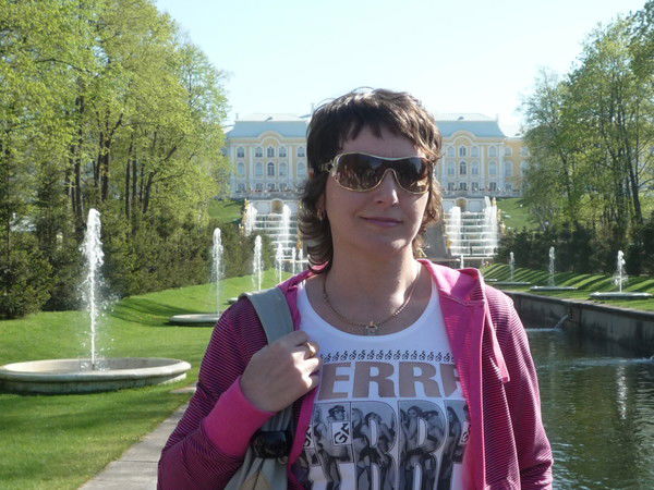 Лена Ефремова