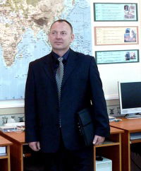 Роберт Манеров