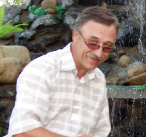 Юрий Зверев