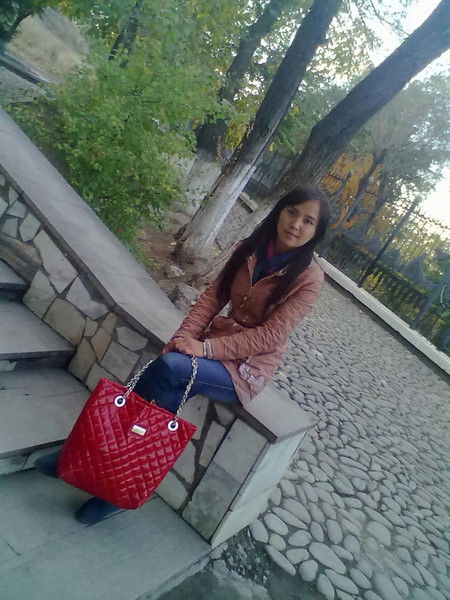 Айкыз Алишерова