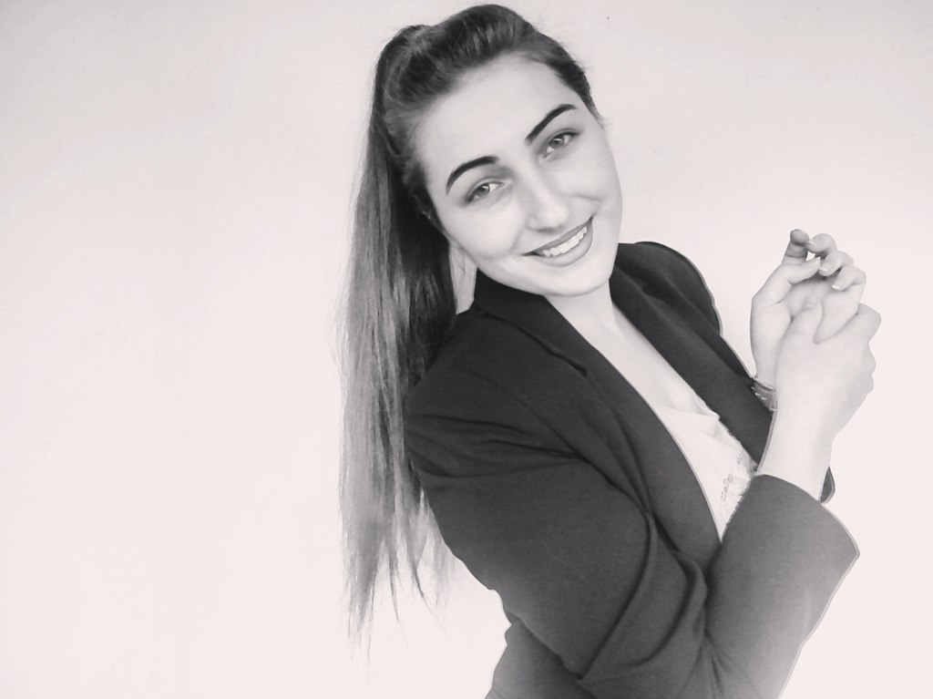 Мелани Брендон