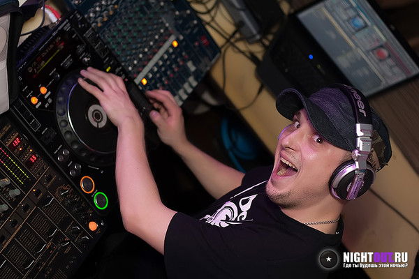 Неизвестно Неизвестно