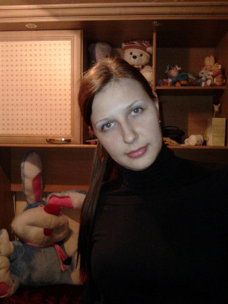 Юля Захарова