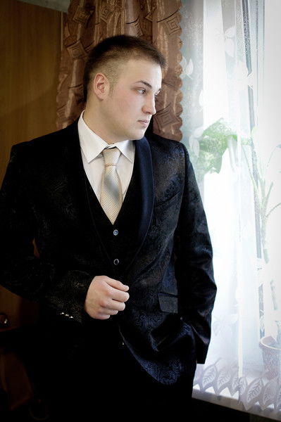 Женя Иванов