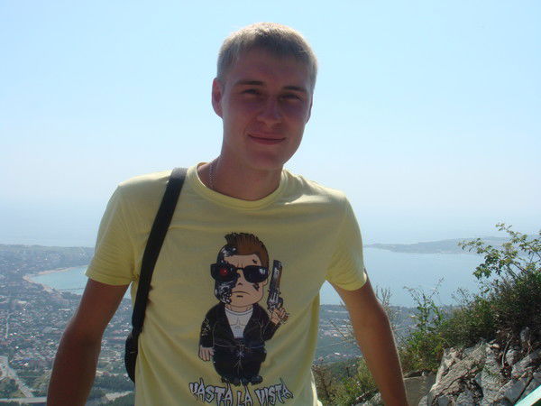 Александр Петров