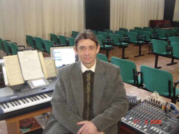 Олег Выборнов