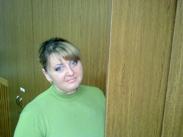 Елена Костюченко