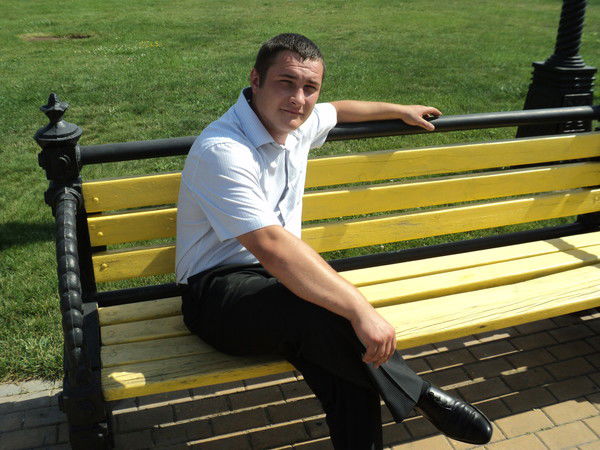 Анатолий Наумов