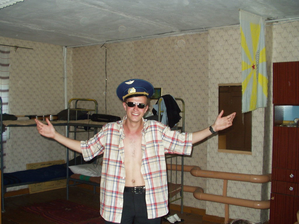 Антон Хлопёнов