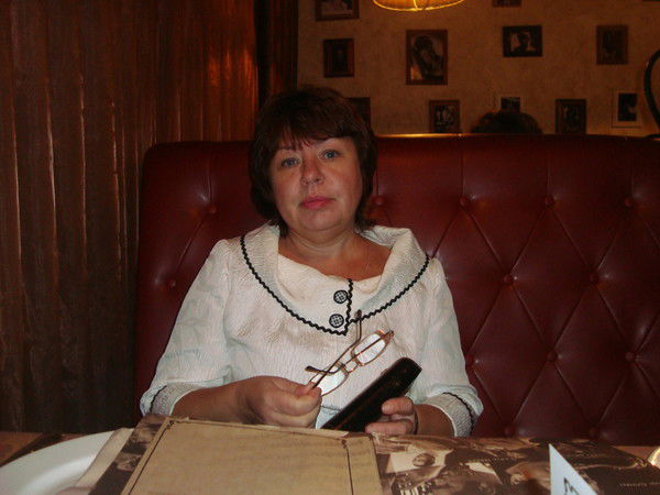 Елена Тёщина