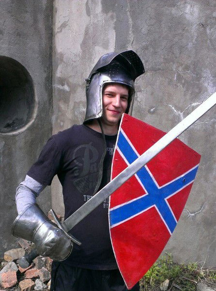 Антон Вахрушев