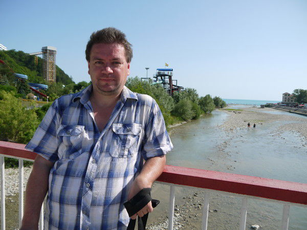 Павел Леонченко