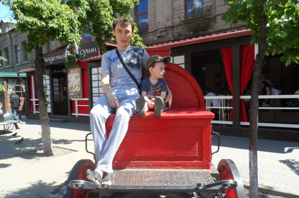 Эдуард Ахметжанов