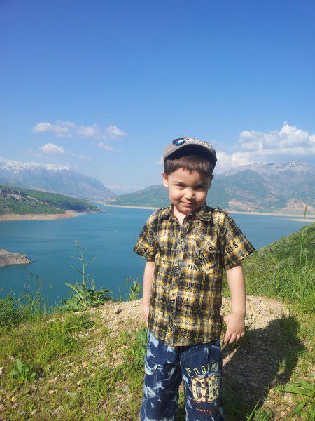 Отабек Сафаров