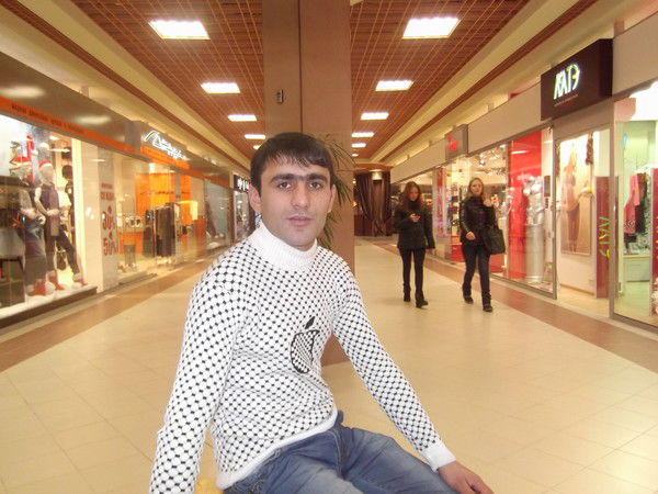 Курбон Отабеков