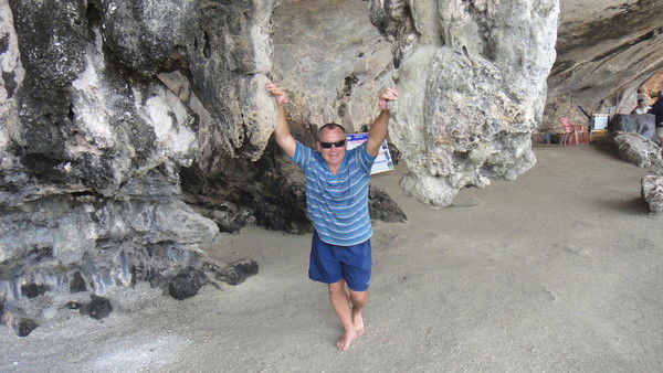 Александр Леонец