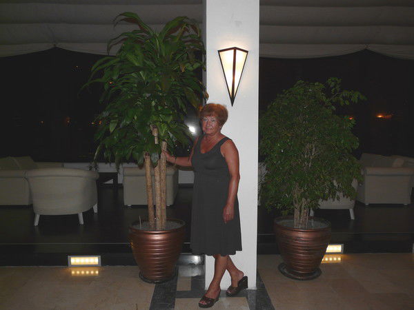 Любовь Тарасова