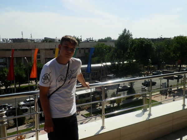 Владлен Буров