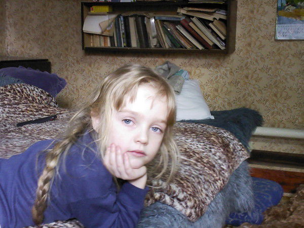 Настя Служенко