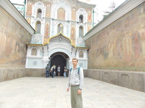 Дмитрий Белов