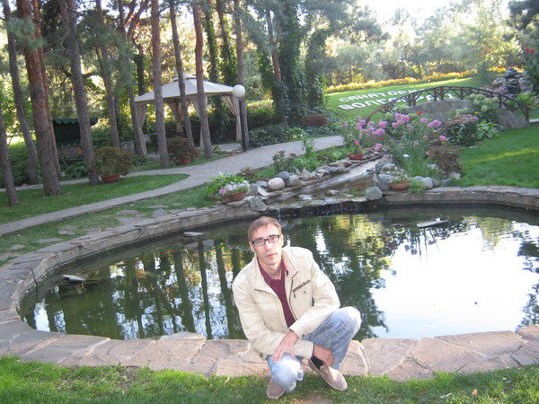 Володя Азаров