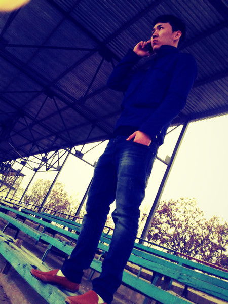 Dанuяр Молgалuмов