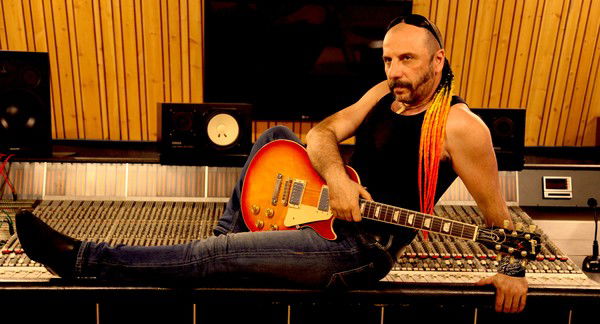 Элхан Ахмедов