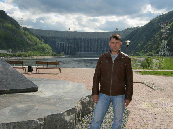 Саян Кузьмицкий