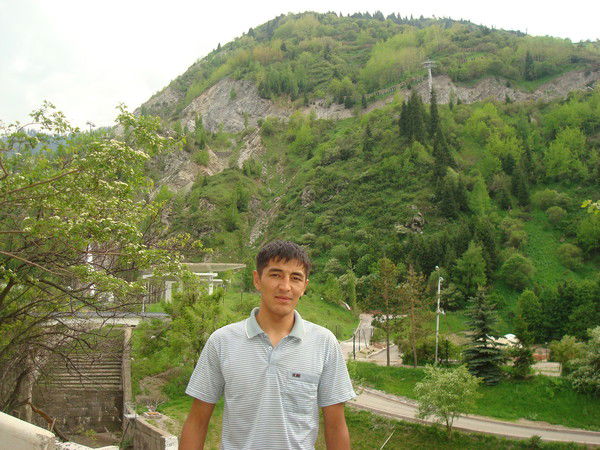 Рустем Аханов