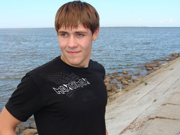 Денис Кокшаров