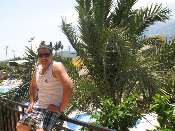 Константин Хаустов