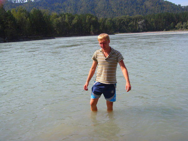 Александр Голяшов