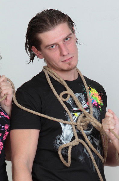 Дэн Ефремов